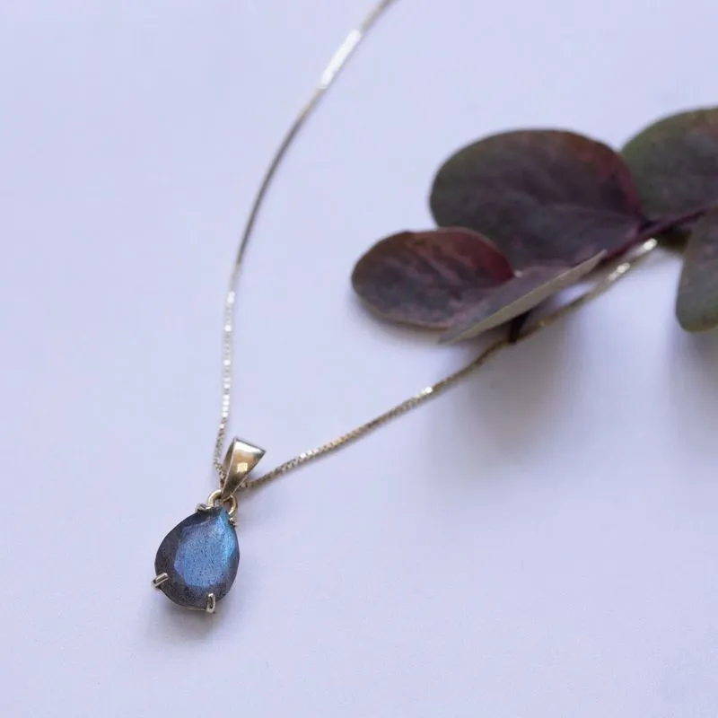 14K Gold Labradorite Teardrop Pendant