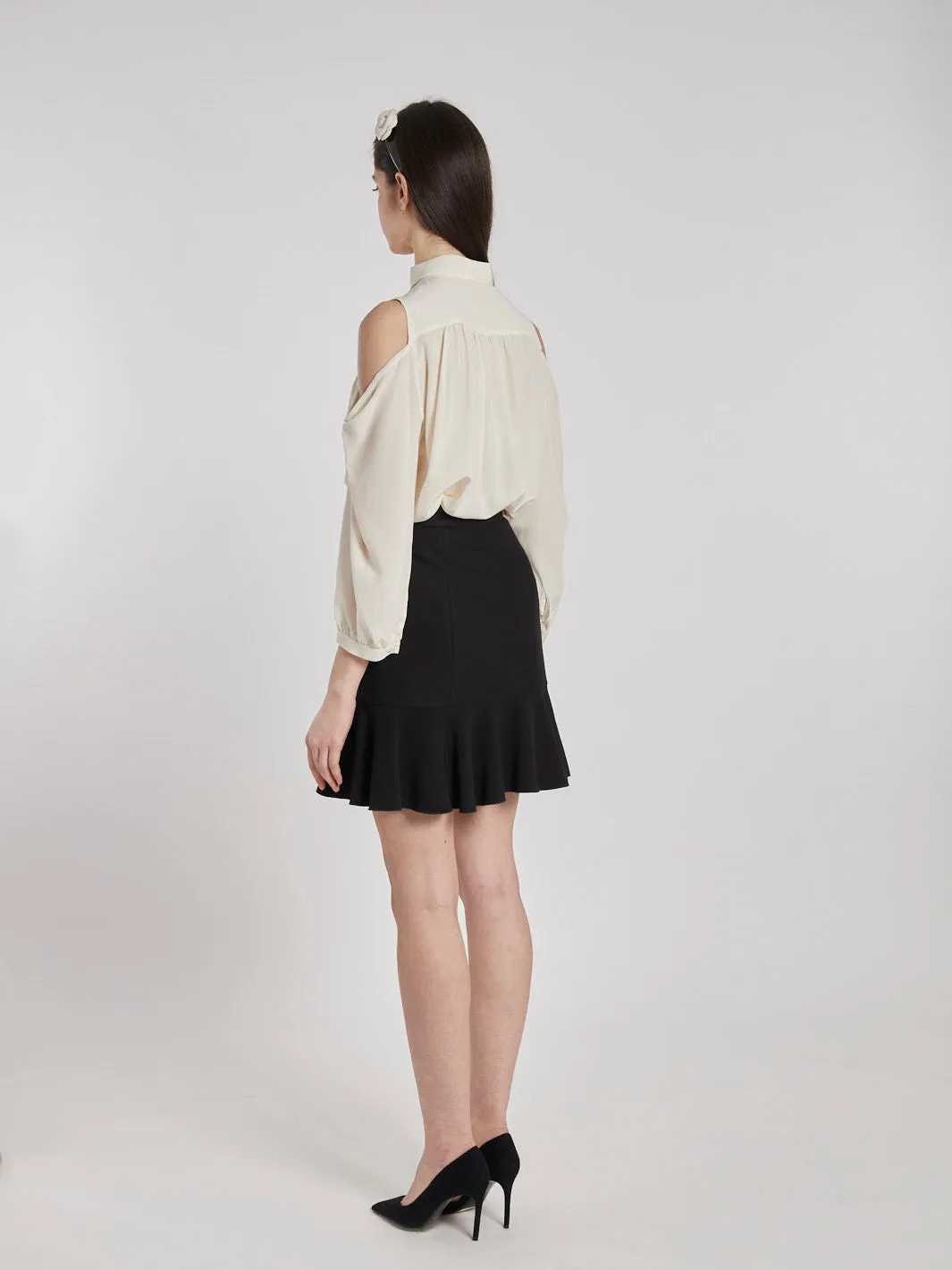 2010 Victoria Beckham black cotton mini skirt with ruffle