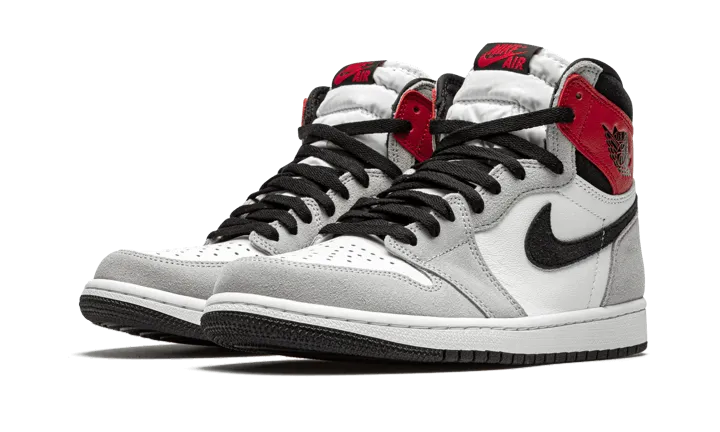 Air Jordan 1 Retro High "Light Smoke Grey"