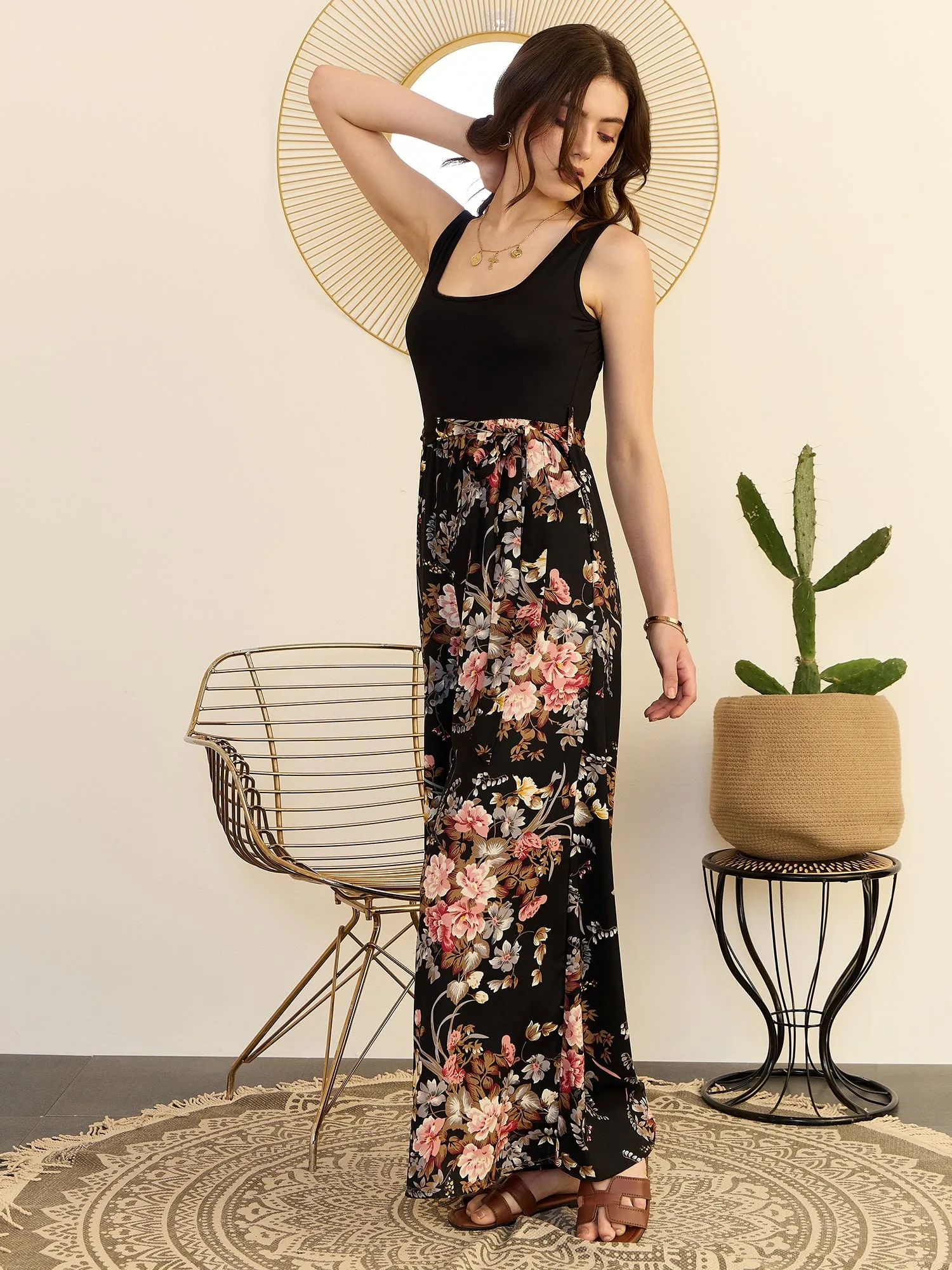 Berrylush Women Black Floral Print Square Neck Sleeveless Basic Jumpsuit