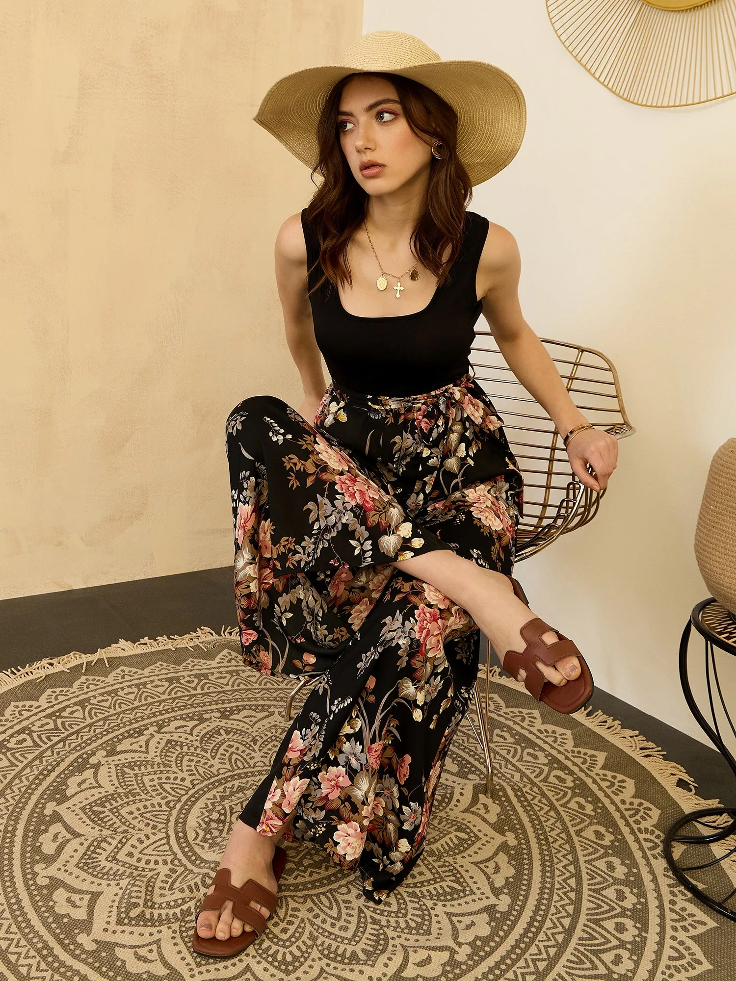 Berrylush Women Black Floral Print Square Neck Sleeveless Basic Jumpsuit