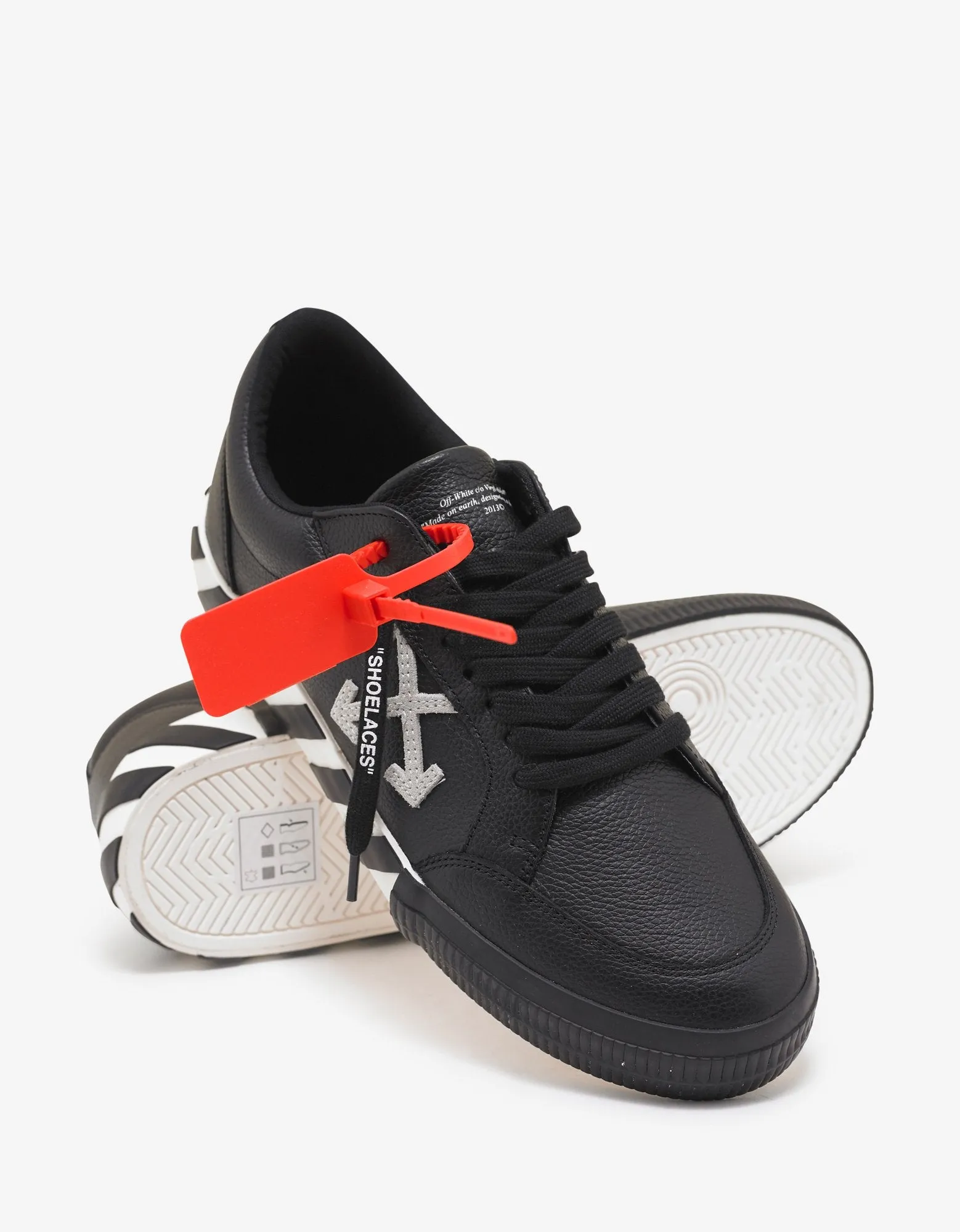 Black Grain Leather Low Vulcanized Trainers