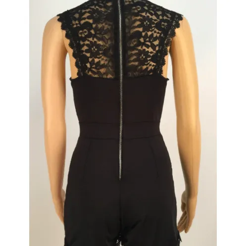 FARRAH’S FITTED LACE ROMPER