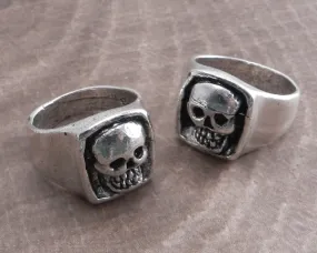 Giant Skull Ring