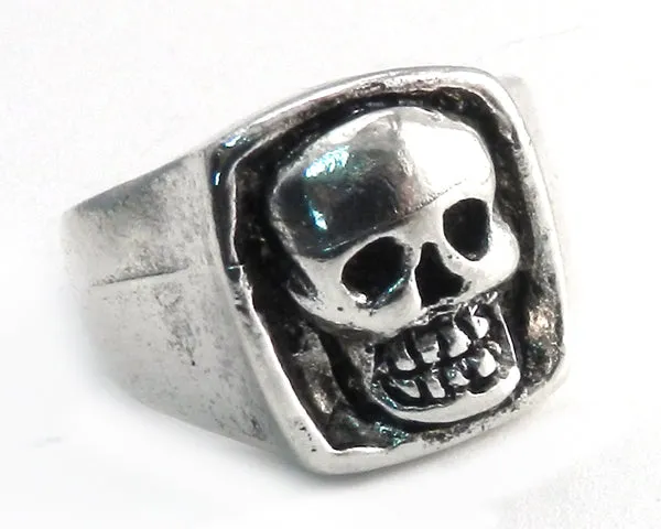 Giant Skull Ring