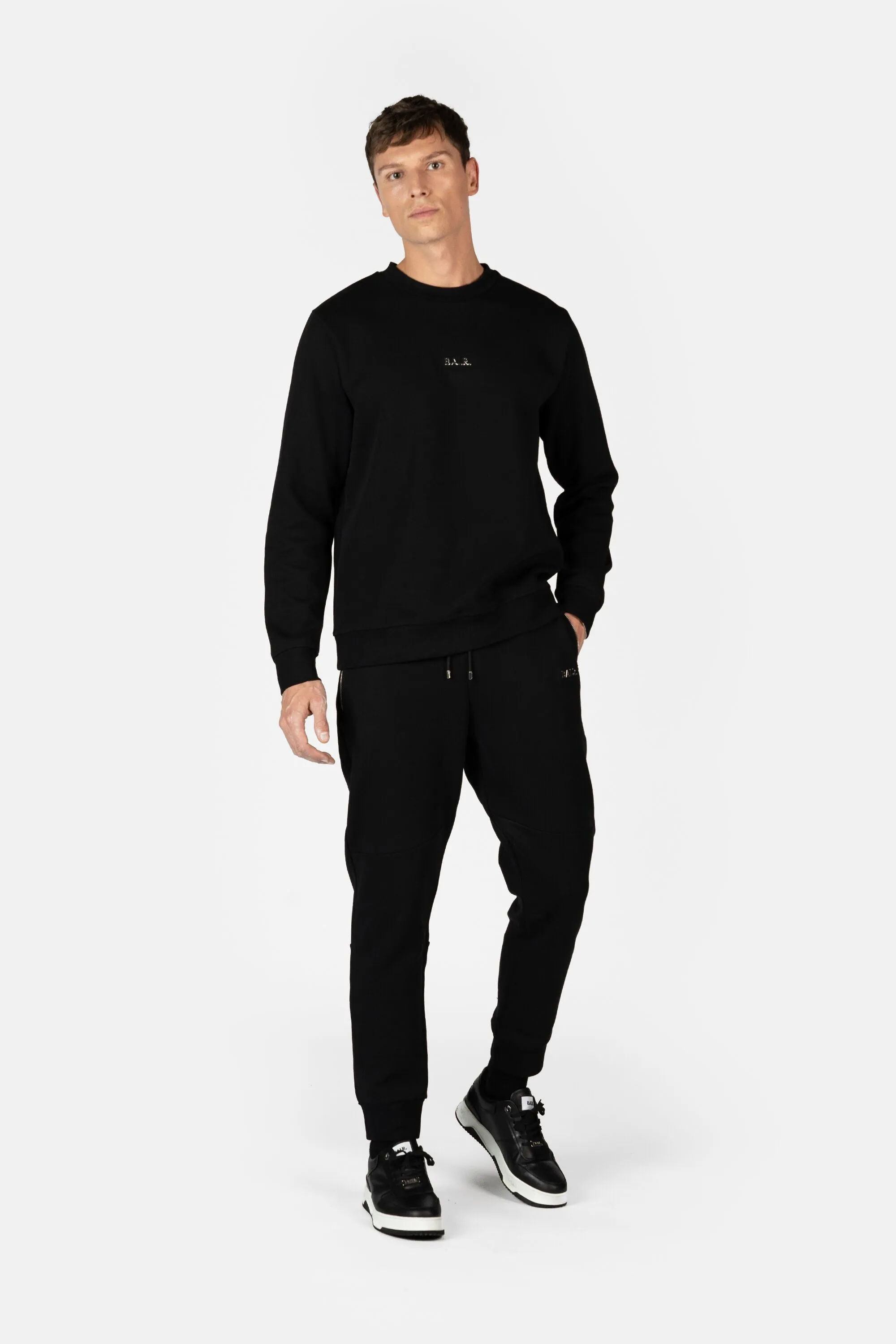 Q-Series Regular Fit Crewneck Jet Black